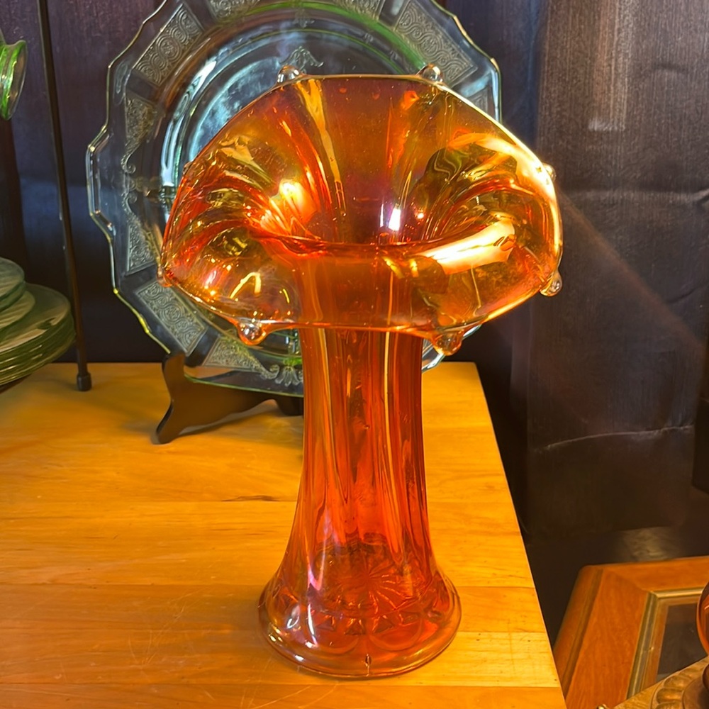 Imperial Marigold carnival glass jack-in-the-pulpit 9.75 inch morning glory vase